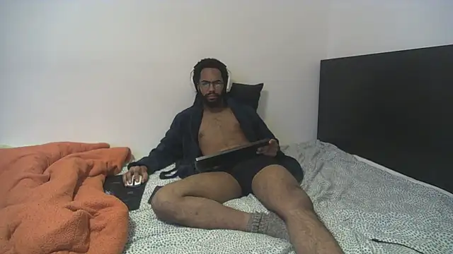 kevi cocks online show from February 5, 2025, 6:04 pm