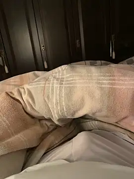 gamdschie49 online show from April 2, 2026, 7:55 pm