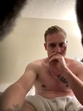 Snapshot of Golden_Alex chatting on December 2, 2025, 1:05 pm Golden Alex online show from December 2, 2025, 1:05 pm