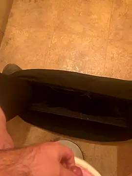 Snapshot of balint35 chatting on October 30, 2025, 6:48 am balint35 online show from October 30, 2025, 6:48 am