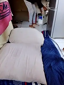 KMbesxxx online show from January 6, 2026, 4:27 am