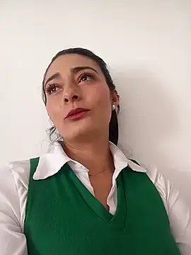 BELLA--26 online show from January 9, 2025, 3:34 pm