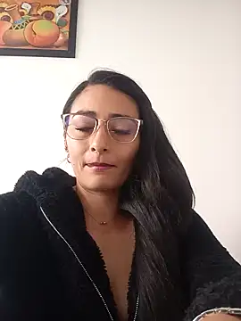 BELLA--26 online show from January 11, 2025, 8:43 pm