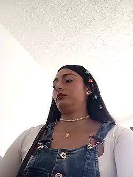BELLA--26 online show from January 18, 2025, 2:23 pm