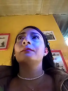 BELLA--26 online show from January 18, 2025, 11:33 pm