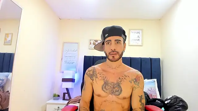 Snapshot of Lancelot_Benwick chatting on September 13, 2025, 8:19 pm Lancelot Benwick online show from September 13, 2025, 8:19 pm