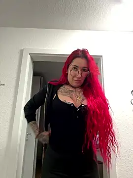 Mia-Fuchs online show from January 8, 2026, 2:19 pm