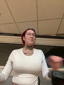 Mia-Fuchs online show from March 1, 2026, 8:00 pm