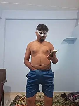 Snapshot of Desi_Heat chatting on October 25, 2025, 6:13 pm Desi Heat online show from October 25, 2025, 6:13 pm