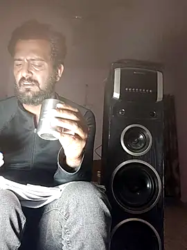 MAGNETICDADDY8 online show from December 16, 2025, 12:43 pm