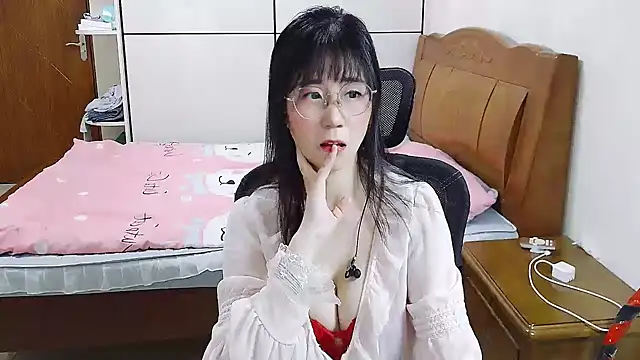 Strawberry baby online show from February 28, 2025, 3:04 pm