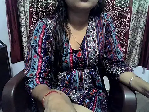 SIYA MAVI online show from May 6, 2026, 1:47 am