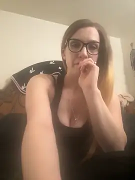 Snapshot of Kitty_DaCocks chatting on November 9, 2025, 11:47 pm Kitty DaCocks online show from November 9, 2025, 11:47 pm