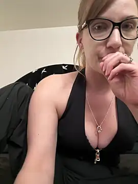 Kitty DaCocks online show from December 2, 2025, 11:23 pm