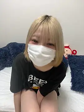 Hikaru-chan online show from March 5, 2025, 5:39 pm