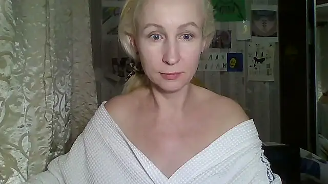 Snapshot of Mariana_har777 chatting on March 1, 2025, 6:32 pm Mariana har777 online show from March 1, 2025, 6:32 pm