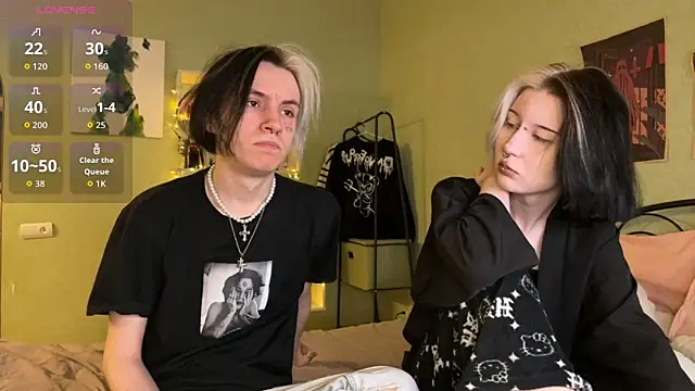 Snapshot of VeryRare_TwinS chatting on November 29, 2025, 12:24 am VeryRare TwinS online show from November 29, 2025, 12:24 am