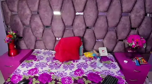 Sweets Violeta18 online show from February 18, 2025, 2:16 am