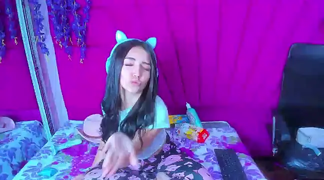 Sweets Violeta18 online show from March 6, 2025, 6:52 am