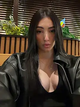 Snapshot of Maddy_Jones chatting on February 10, 2026, 2:26 am Maddy Jones online show from February 10, 2026, 2:26 am