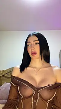 Snapshot of Maddy_Jones chatting on February 23, 2026, 12:19 am Maddy Jones online show from February 23, 2026, 12:19 am