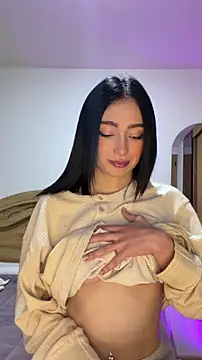 Snapshot of Maddy_Jones chatting on February 28, 2026, 2:56 am Maddy Jones online show from February 28, 2026, 2:56 am