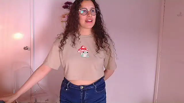 Snapshot of Charlotte__Miller chatting on February 11, 2025, 1:10 am Charlotte  Miller online show from February 11, 2025, 1:10 am