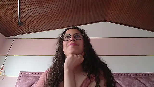 Snapshot of Charlotte__Miller chatting on March 7, 2025, 5:49 pm Charlotte  Miller online show from March 7, 2025, 5:49 pm