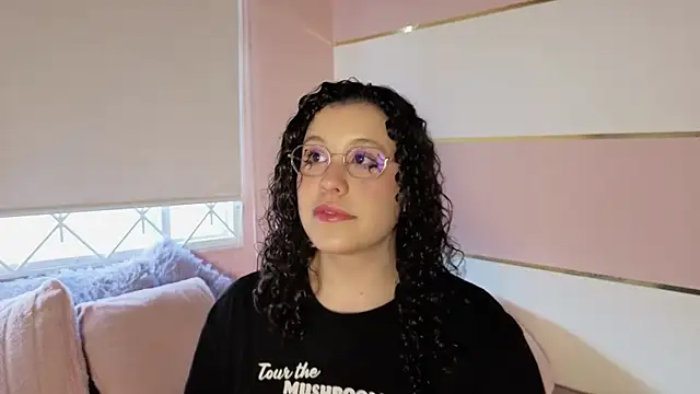 Snapshot of Charlotte__Miller chatting on October 2, 2025, 11:39 am Charlotte  Miller online show from October 2, 2025, 11:39 am