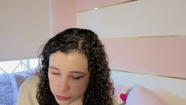 Snapshot of Charlotte__Miller chatting on October 9, 2025, 11:41 am Charlotte  Miller online show from October 9, 2025, 11:41 am