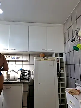 AliceRuivinha2 online show from February 19, 2025, 10:12 am