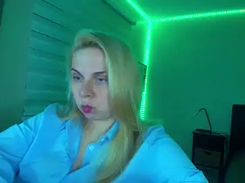 HappyIva online show from November 26, 2025, 8:37 am