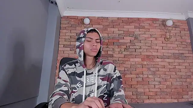 adam piarse01 online show from January 12, 2026, 11:10 pm