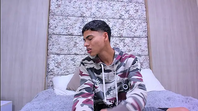 Snapshot of adam_piarse01 chatting on February 9, 2026, 10:52 am adam piarse01 online show from February 9, 2026, 10:52 am