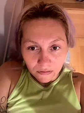 Snapshot of sunnyymonnay chatting on September 21, 2025, 3:41 am sunnyymonnay online show from September 21, 2025, 3:41 am