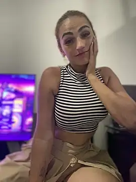 Snapshot of Samantha_bigboobs chatting on January 8, 2025, 1:42 am Samantha bigboobs online show from January 8, 2025, 1:42 am