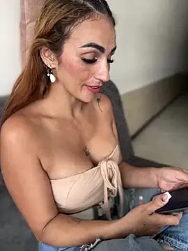 Snapshot of Samantha_bigboobs chatting on March 1, 2025, 9:15 pm Samantha bigboobs online show from March 1, 2025, 9:15 pm
