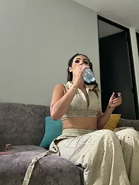 Samantha bigboobs online show from June 27, 2026, 11:59 am