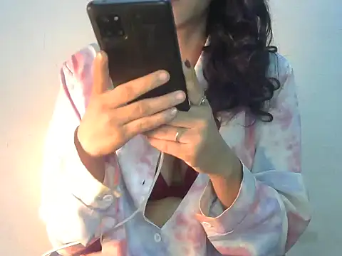 Horny honey69 online show from February 27, 2025, 3:05 pm