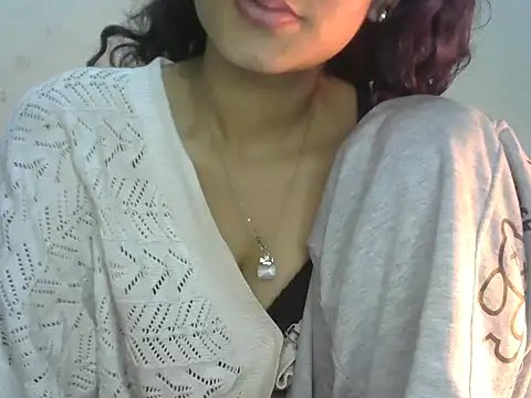 Horny honey69 online show from March 17, 2025, 1:08 pm