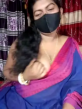 Snapshot of YERY_HOT chatting on September 29, 2025, 5:18 pm YERY HOT online show from September 29, 2025, 5:18 pm