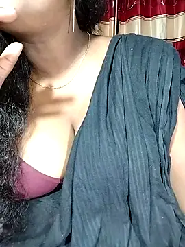 Snapshot of YERY_HOT chatting on October 6, 2025, 5:54 pm YERY HOT online show from October 6, 2025, 5:54 pm