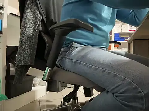 Snapshot of stefanosk chatting on January 4, 2025, 6:52 am stefanosk online show from January 4, 2025, 6:52 am