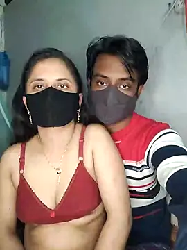 Snapshot of Hot_Nila chatting on January 24, 2025, 5:42 pm Hot Nila online show from January 24, 2025, 5:42 pm