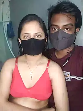 Snapshot of Hot_Nila chatting on February 3, 2025, 5:14 pm Hot Nila online show from February 3, 2025, 5:14 pm