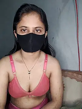 Snapshot of Hot_Nila chatting on March 7, 2025, 2:04 am Hot Nila online show from March 7, 2025, 2:04 am