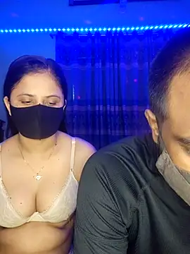 Snapshot of Hot_Nila chatting on September 9, 2025, 3:28 am Hot Nila online show from September 9, 2025, 3:28 am