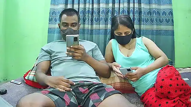 Hot Nila online show from September 28, 2025, 3:01 am