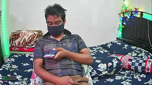 Hot Nila online show from February 11, 2026, 3:22 am