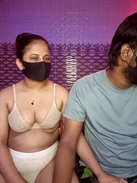 Snapshot of Hot_Nila chatting on May 20, 2026, 2:40 am Hot Nila online show from May 20, 2026, 2:40 am